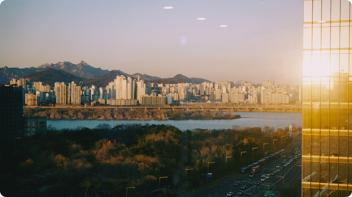 63 Building at Han River sunset